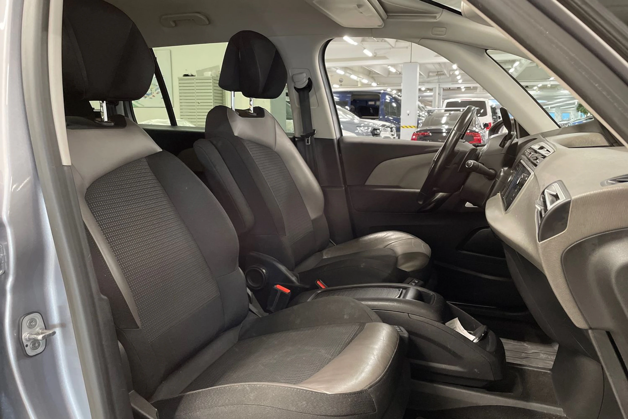 harmaa Citroën Grand C4 Spacetourer 2020 kuva 22.