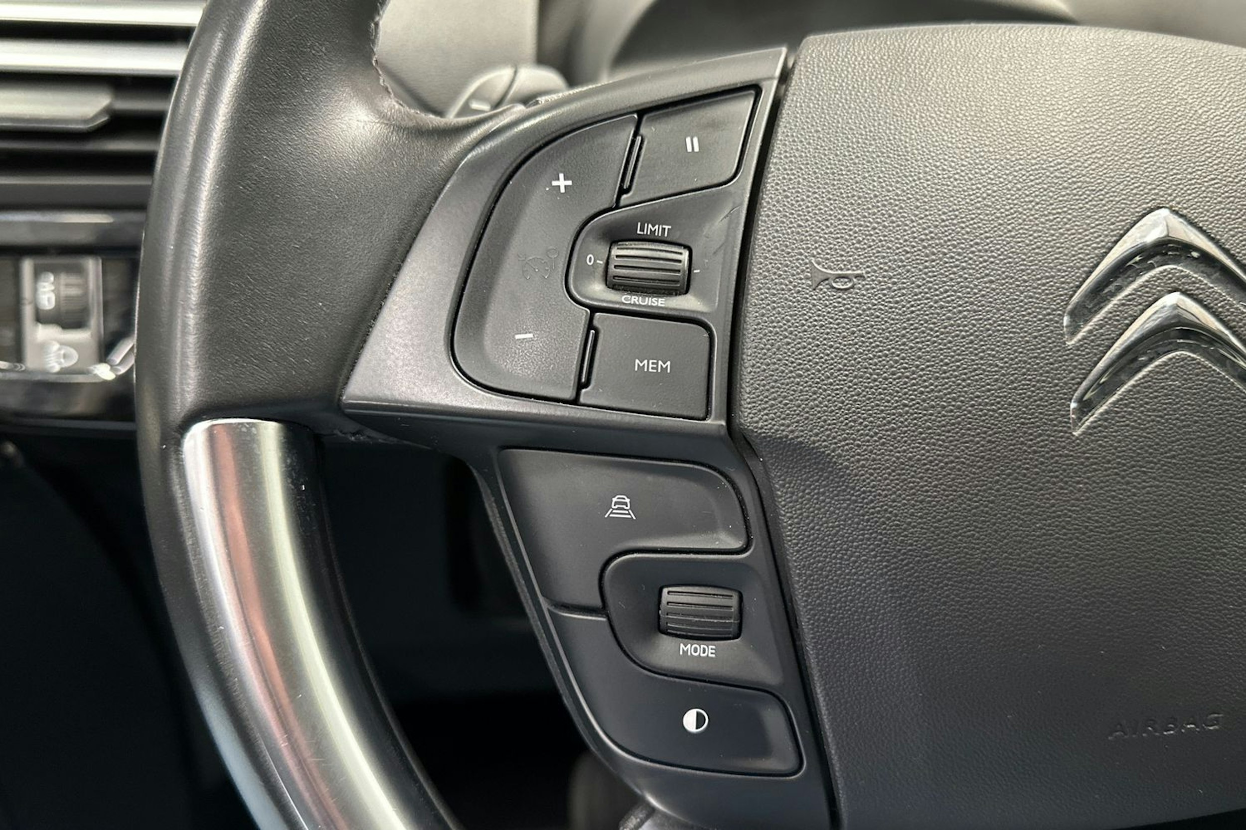 sininen Citroën Grand C4 Spacetourer 2021 kuva 27.