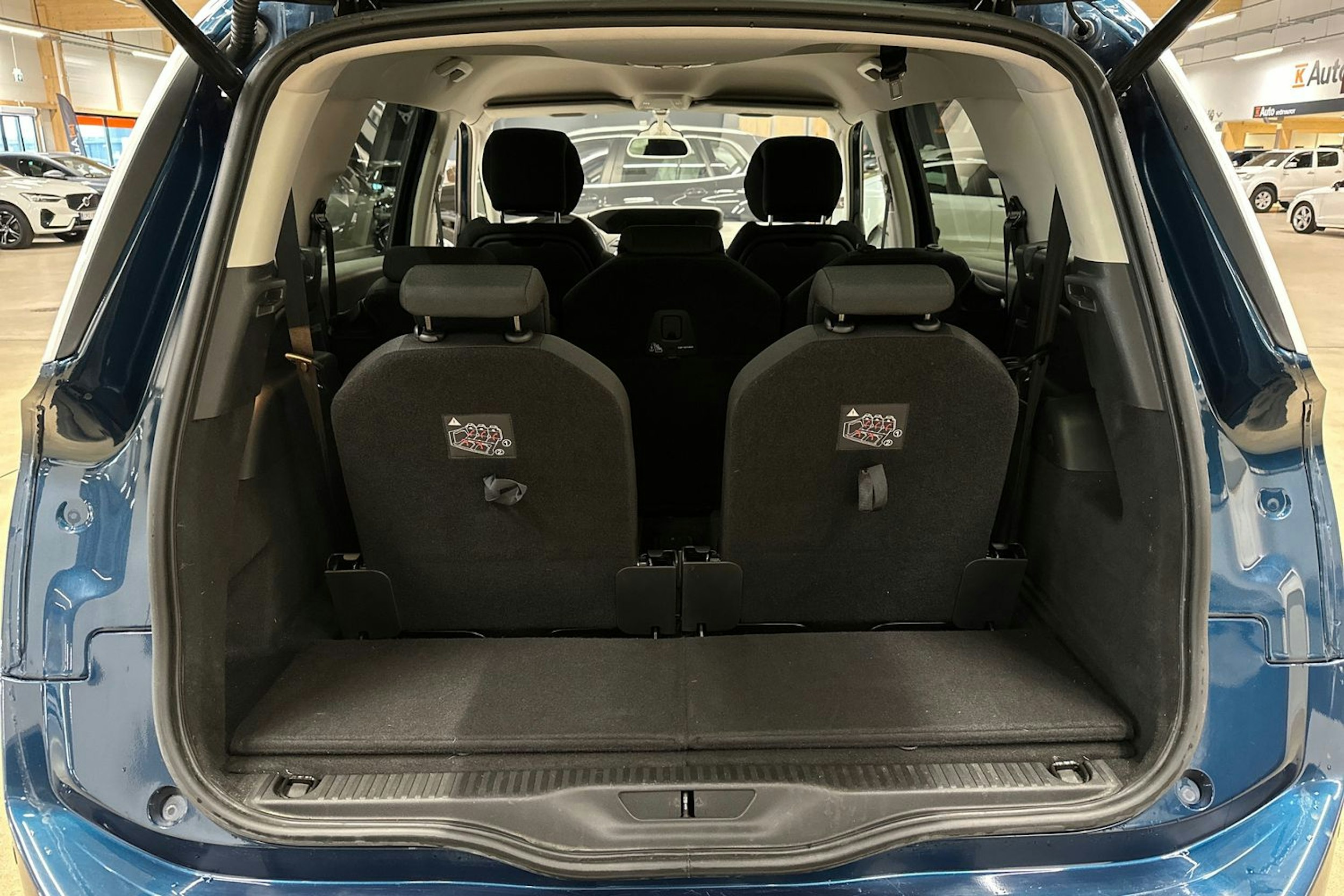 sininen Citroën Grand C4 Spacetourer 2021 kuva 30.