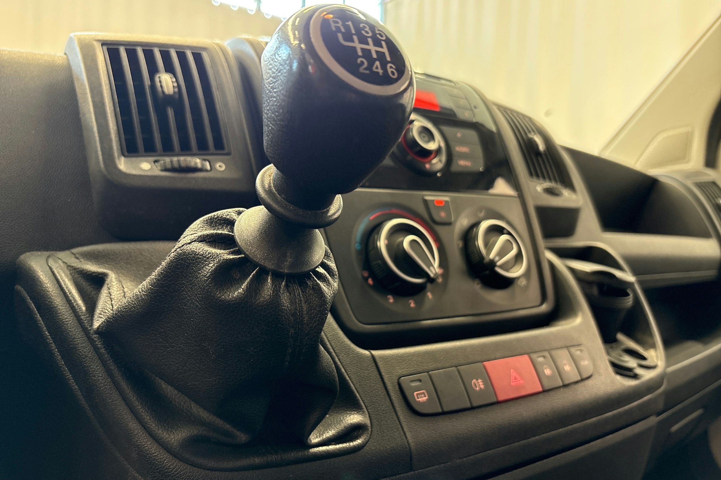 valkoinen Citroën Jumper 2012 kuva 15.