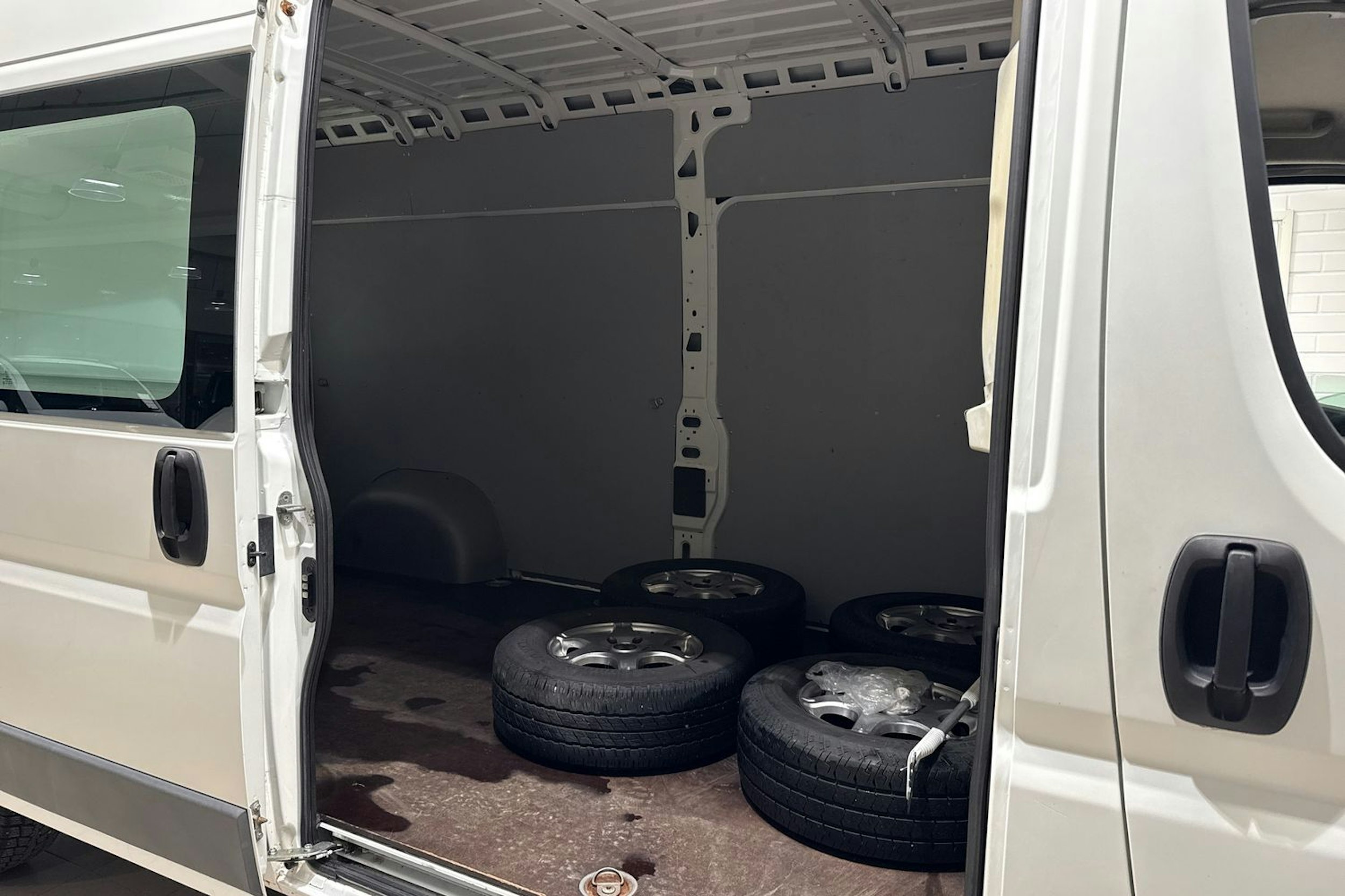 valkoinen Citroën Jumper 2012 kuva 11.