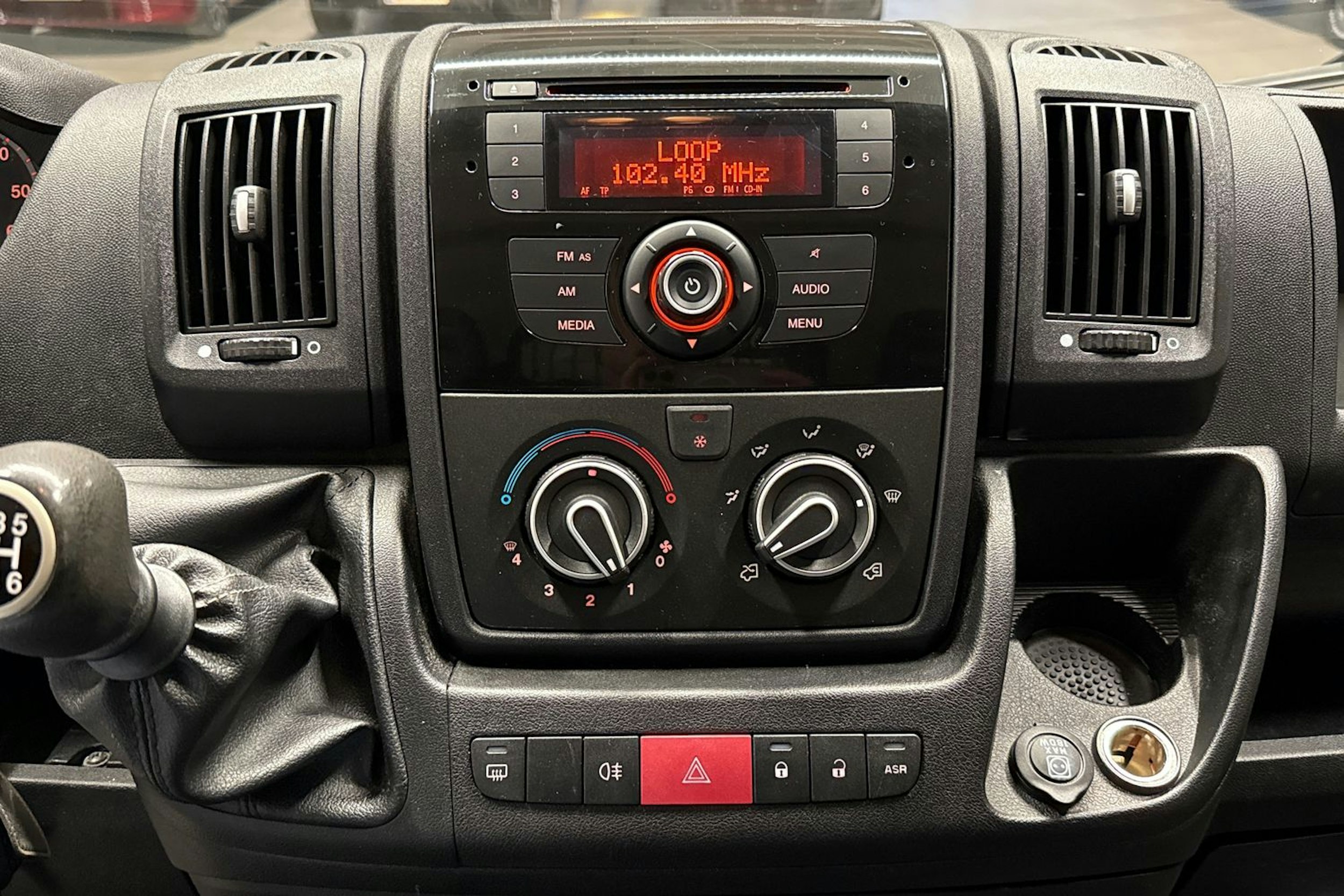 valkoinen Citroën Jumper 2012 kuva 13.