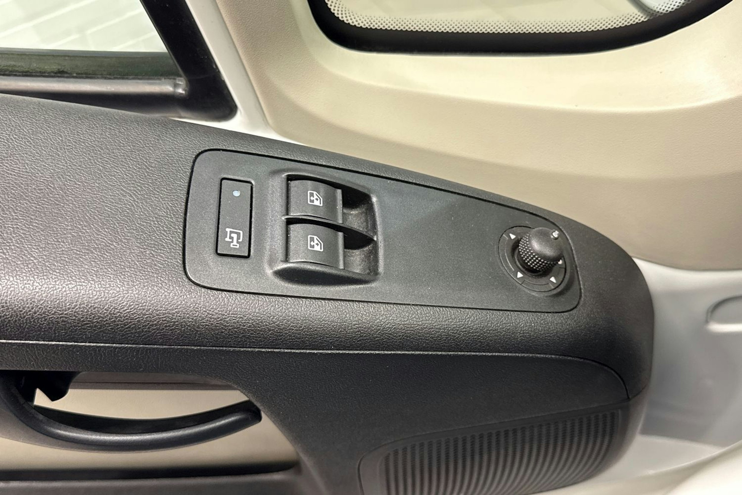 valkoinen Citroën Jumper 2012 kuva 15.