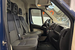 sininen Citroën Jumper 2014 kuva 10.