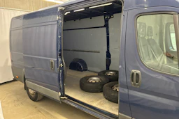 sininen Citroën Jumper 2014 kuva 11.