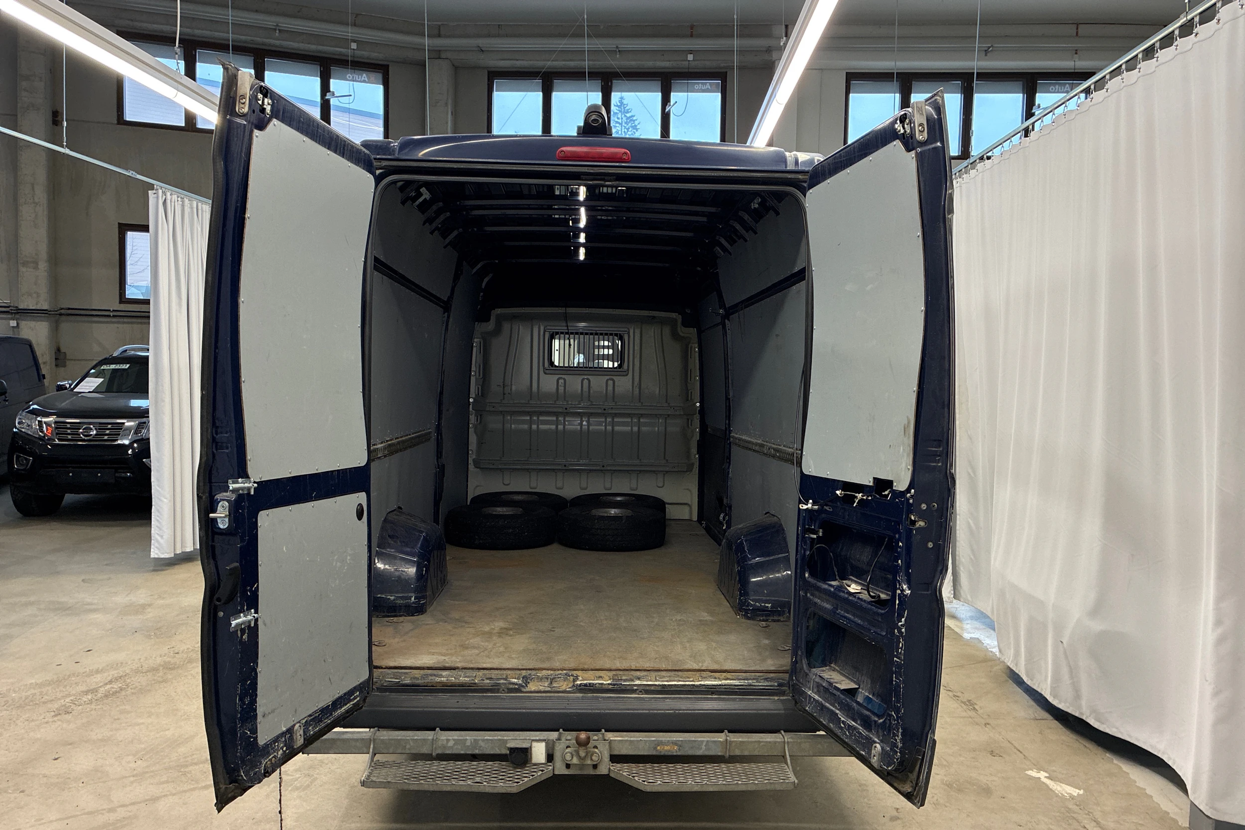 sininen Citroën Jumper 2014 kuva 12.