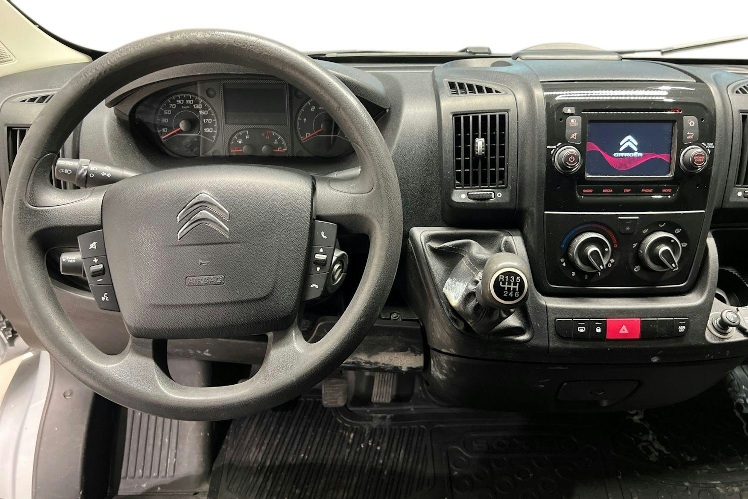 Hopea Citroën Jumper 2016 kuva 7.