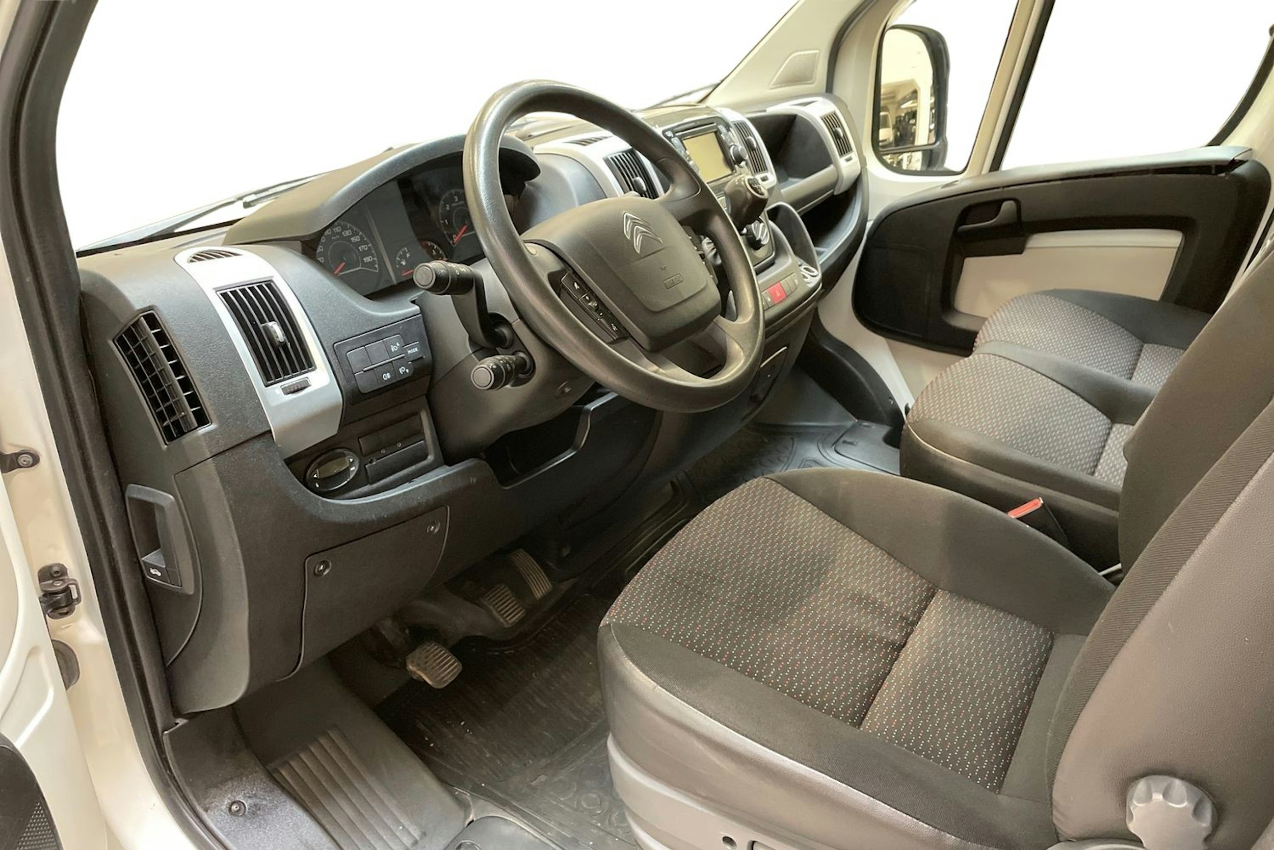valkoinen Citroën Jumper 2018 kuva 7.