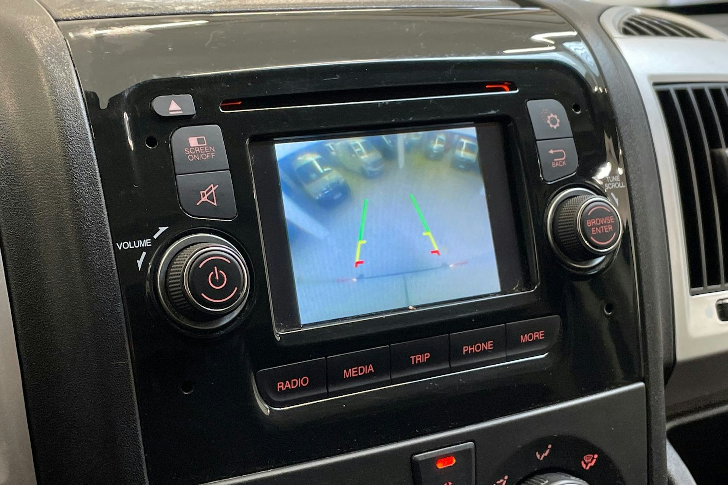valkoinen Citroën Jumper 2018 kuva 21.