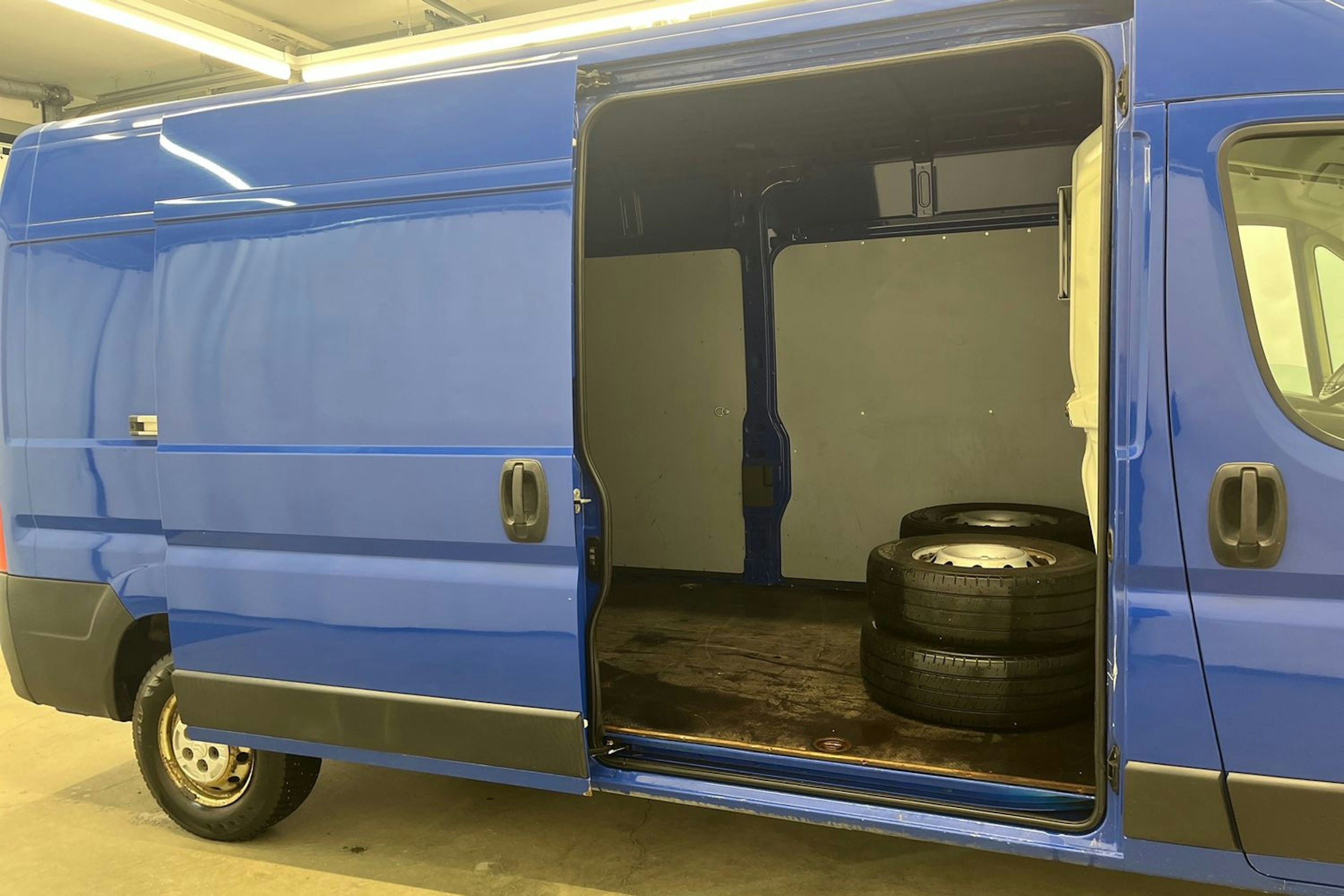 sininen Citroën Jumper 2018 kuva 16.