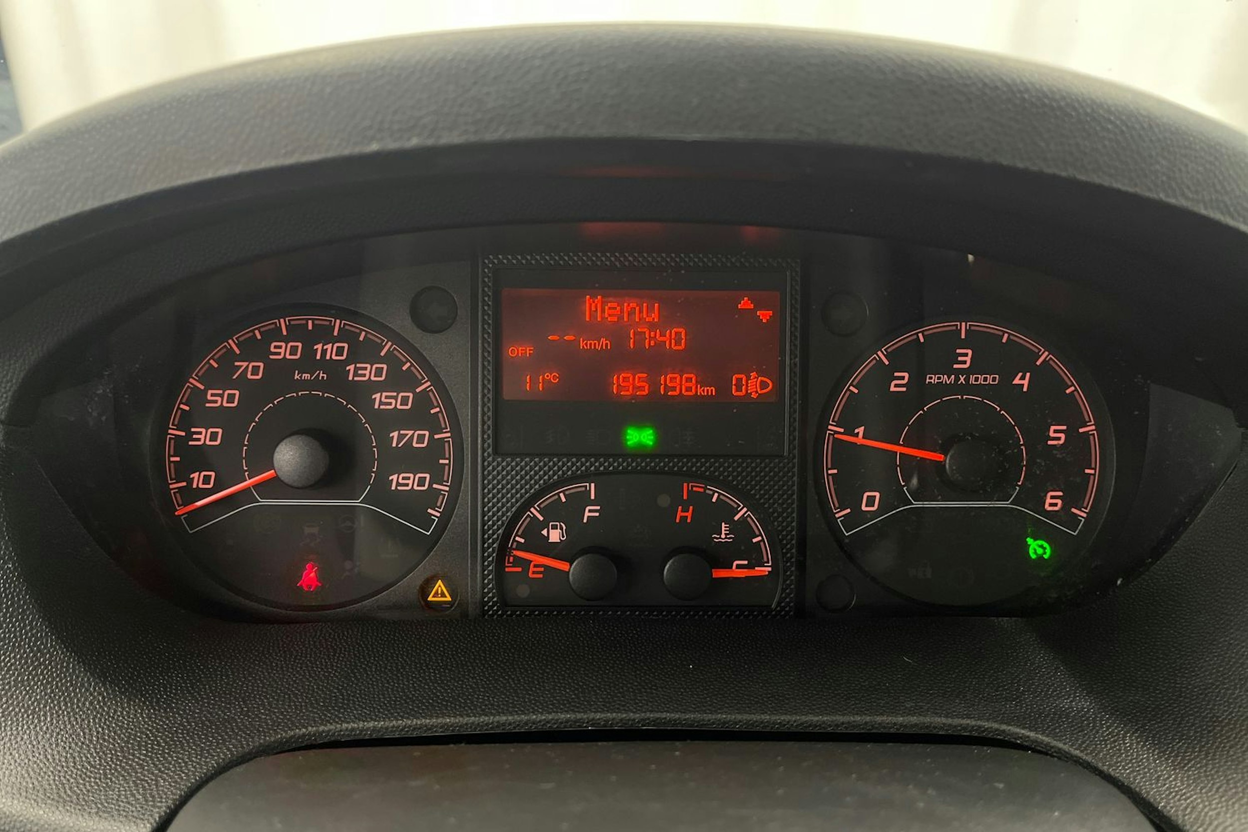 sininen Citroën Jumper 2018 kuva 18.