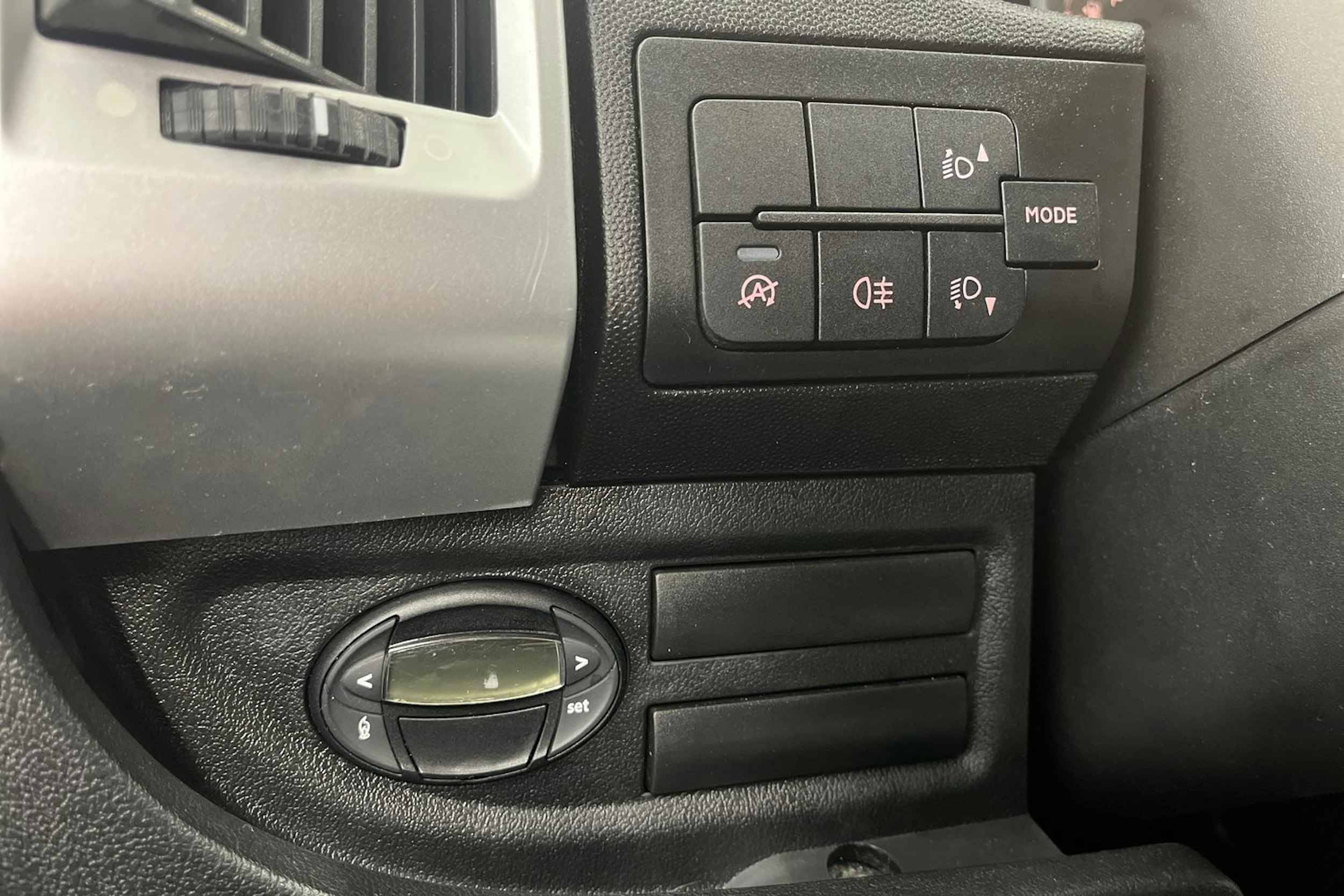 sininen Citroën Jumper 2018 kuva 20.