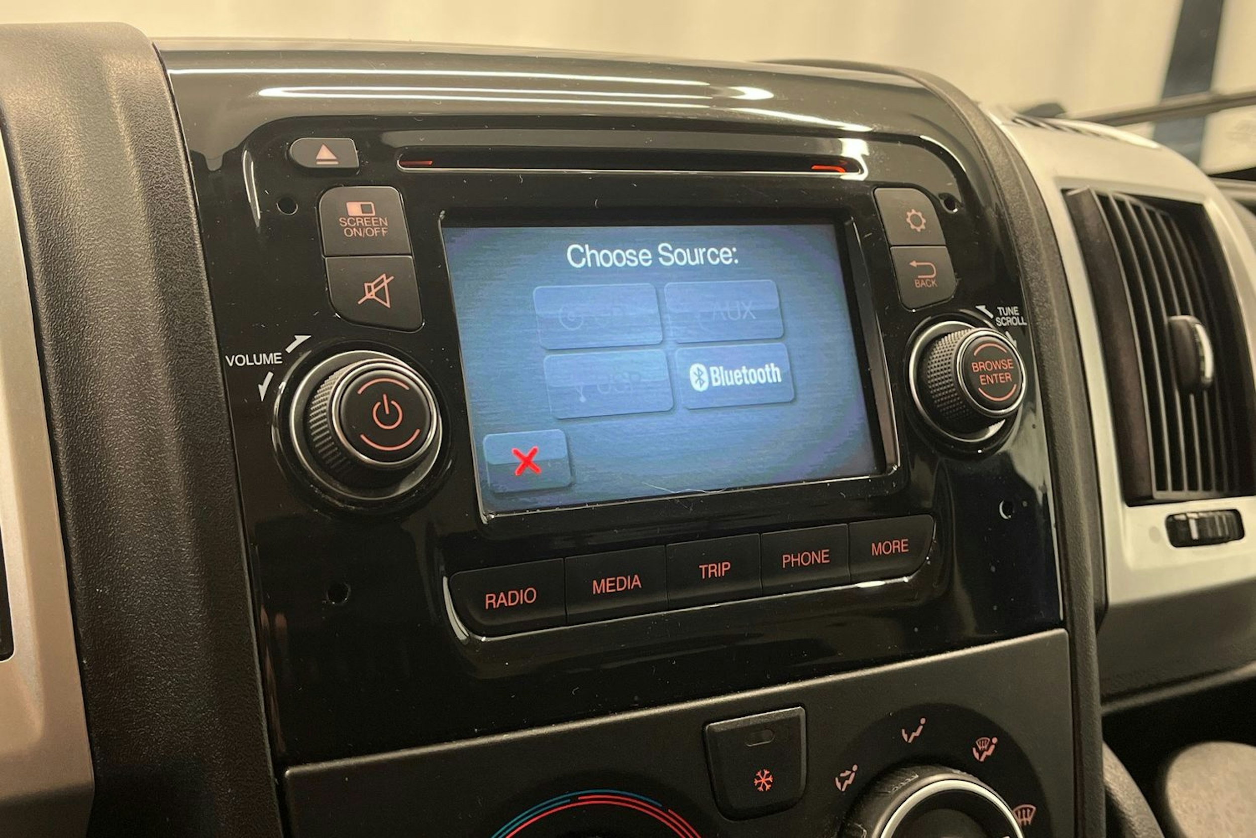 sininen Citroën Jumper 2018 kuva 23.