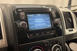 sininen Citroën Jumper 2018 kuva 24.