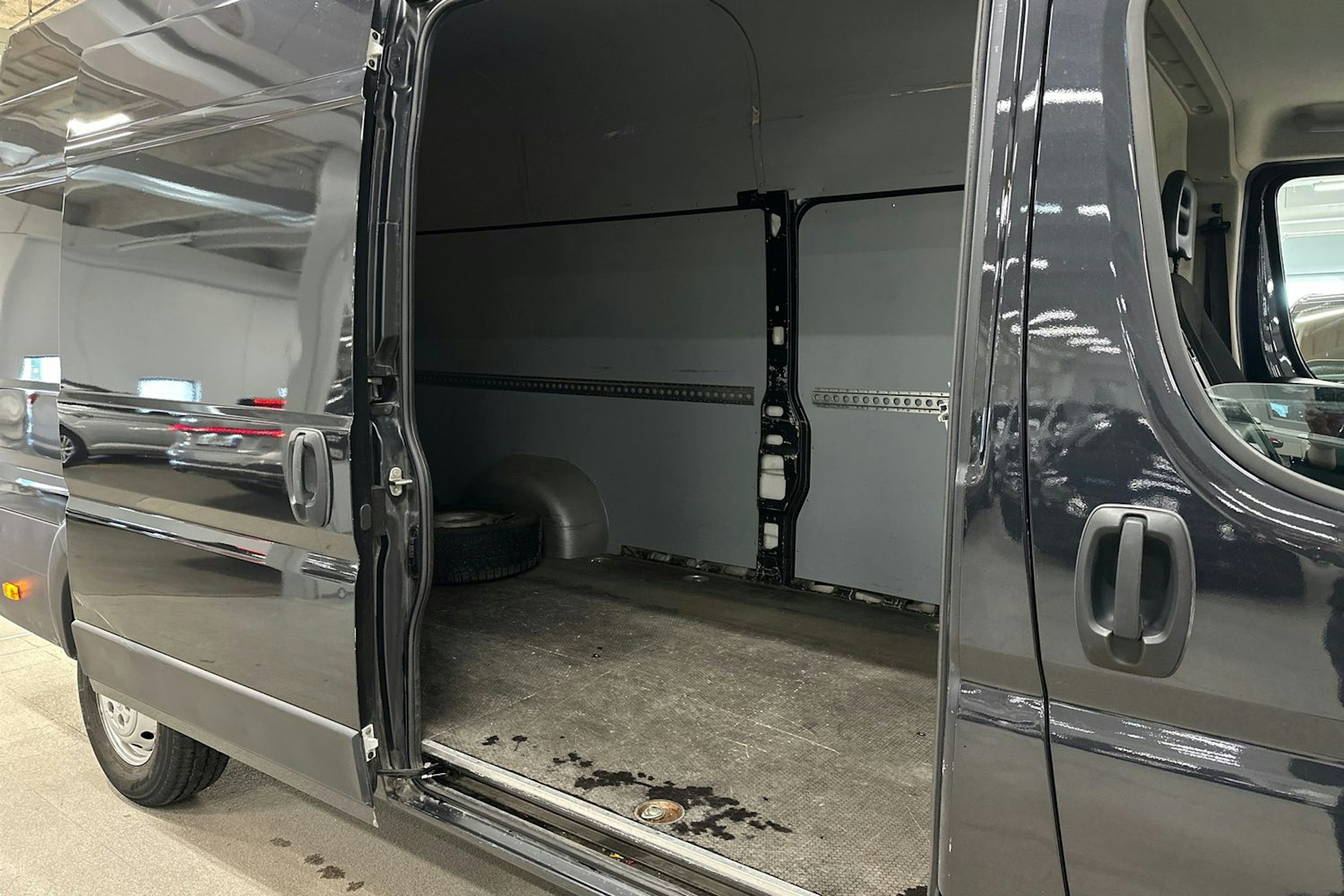 Harmaa Citroën Jumper 2019 kuva 13.