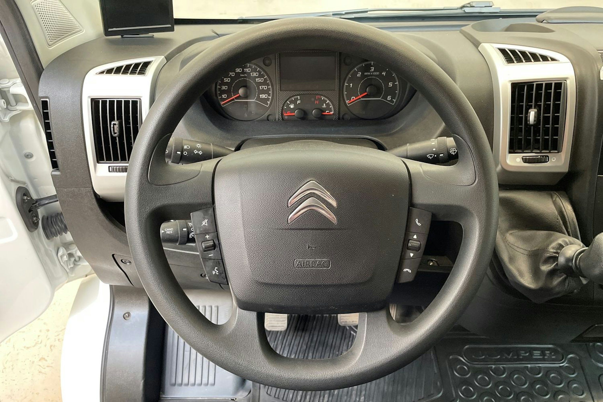 valkoinen Citroën Jumper 2020 kuva 13.