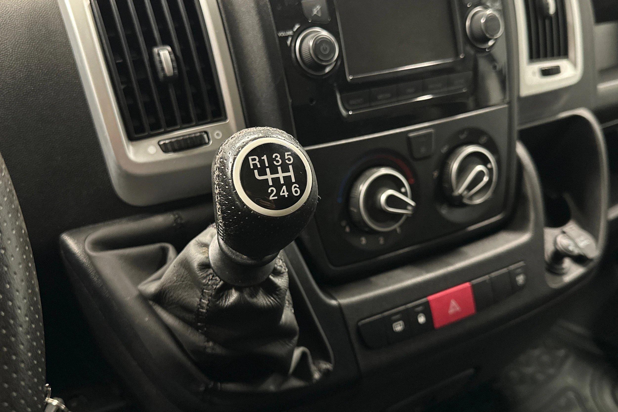 valkoinen Citroën Jumper 2021 kuva 24.