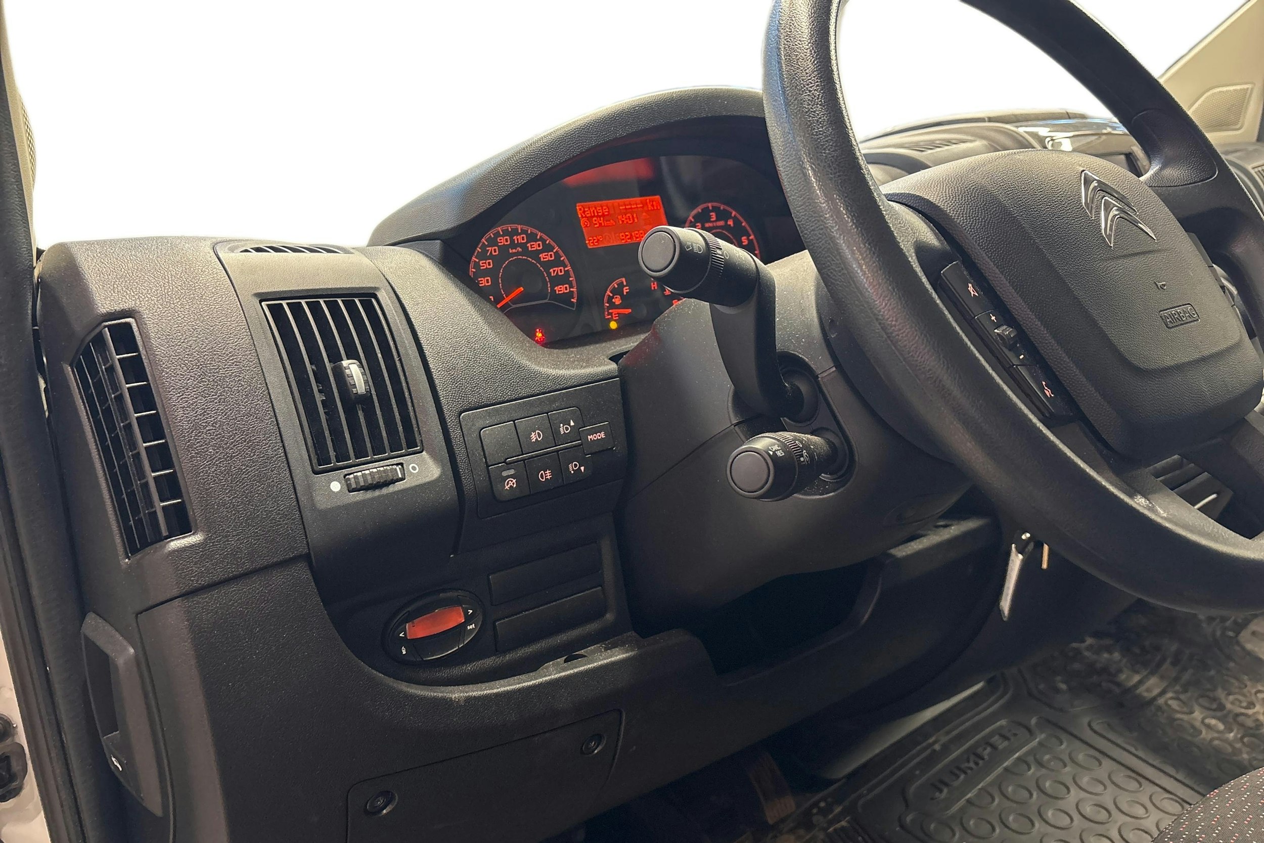 valkoinen Citroën Jumper 2022 kuva 9.