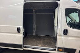 valkoinen Citroën Jumper 2022 kuva 13.