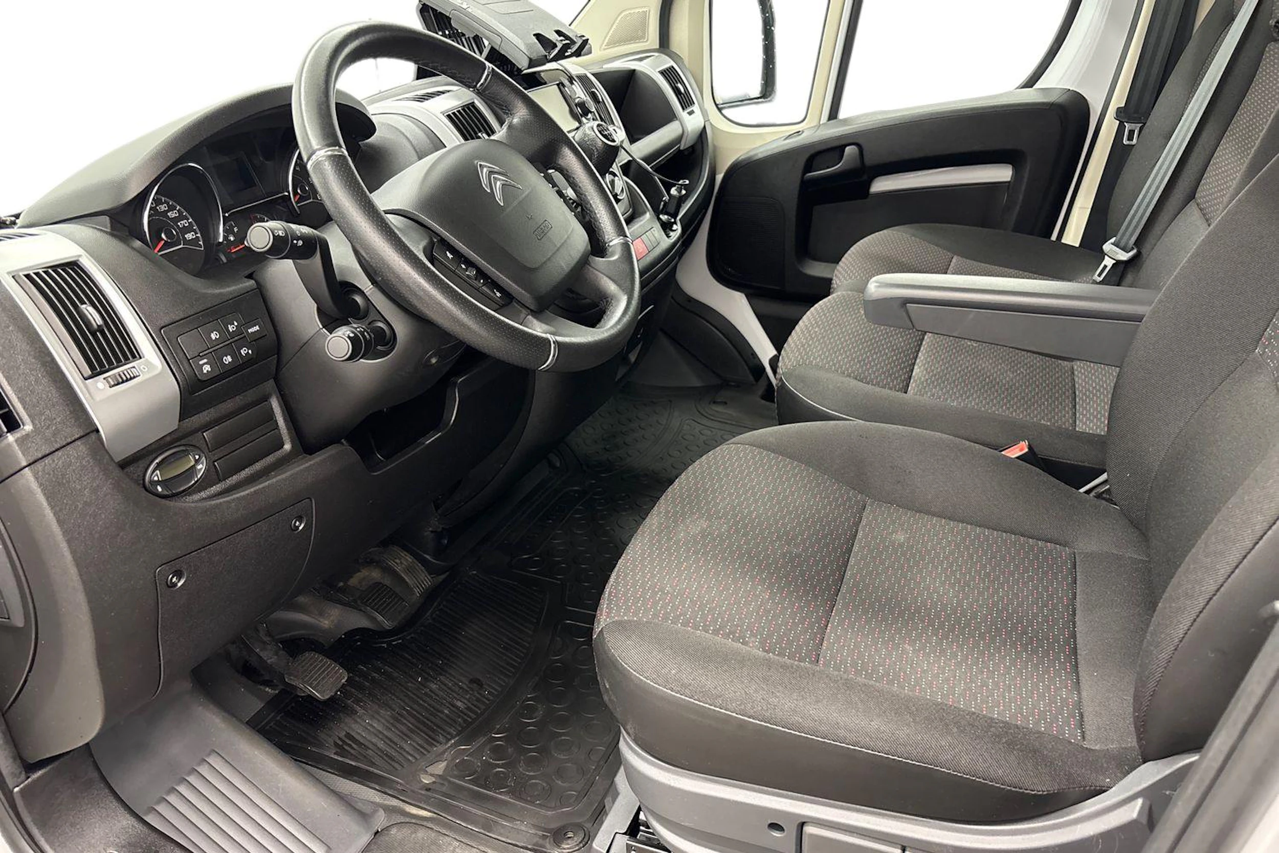 valkoinen Citroën Jumper 2023 kuva 8.