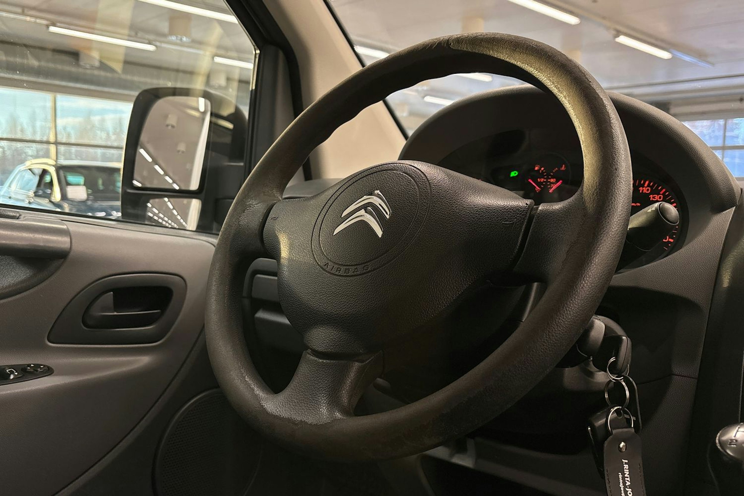 Hopea Citroën Jumpy 2013 kuva 14.