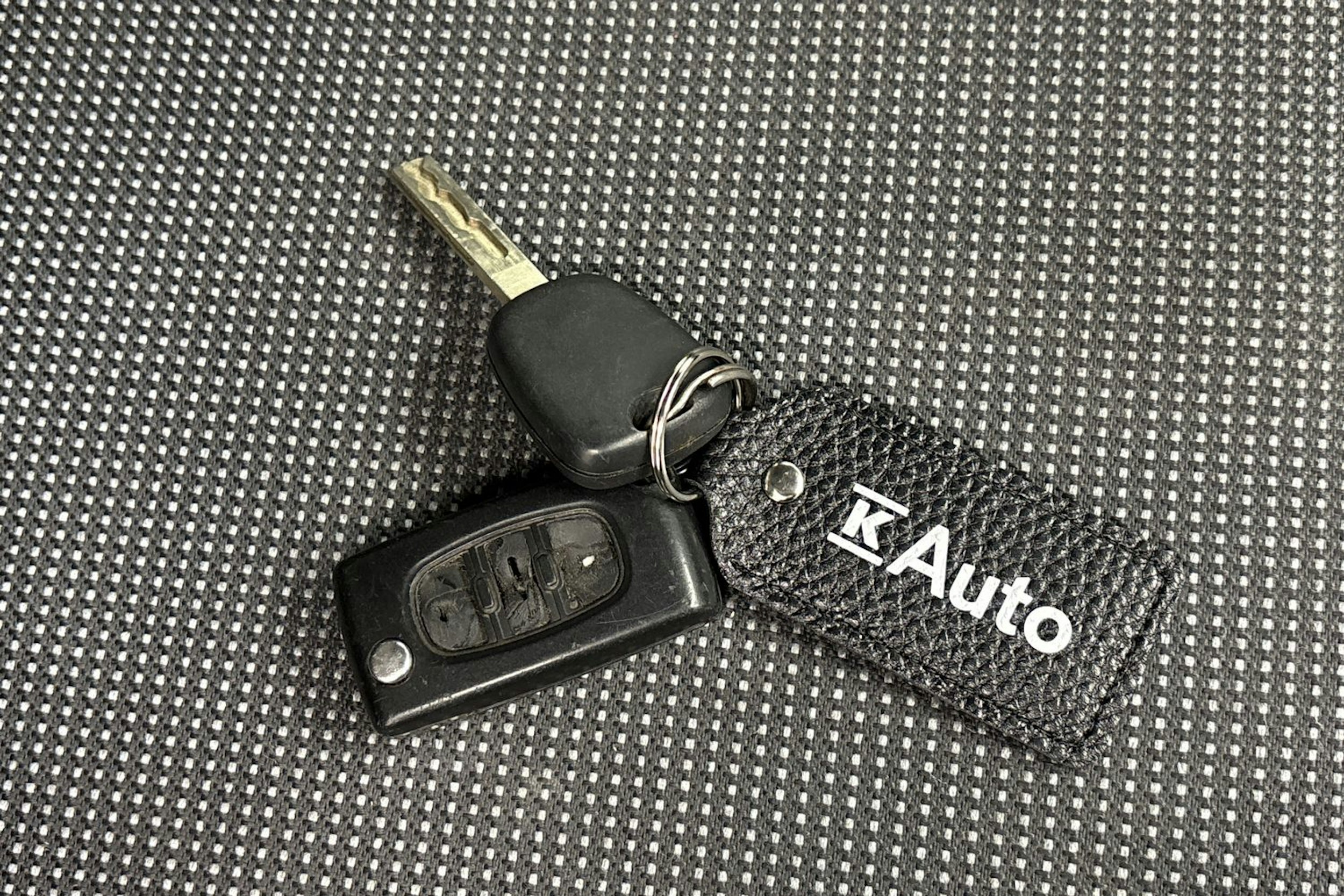 Hopea Citroën Jumpy 2013 kuva 21.