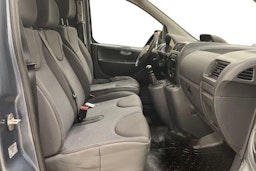 harmaa Citroën Jumpy 2016 kuva 10.