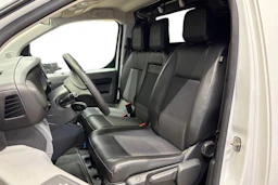 valkoinen Citroën Jumpy 2016 kuva 6.