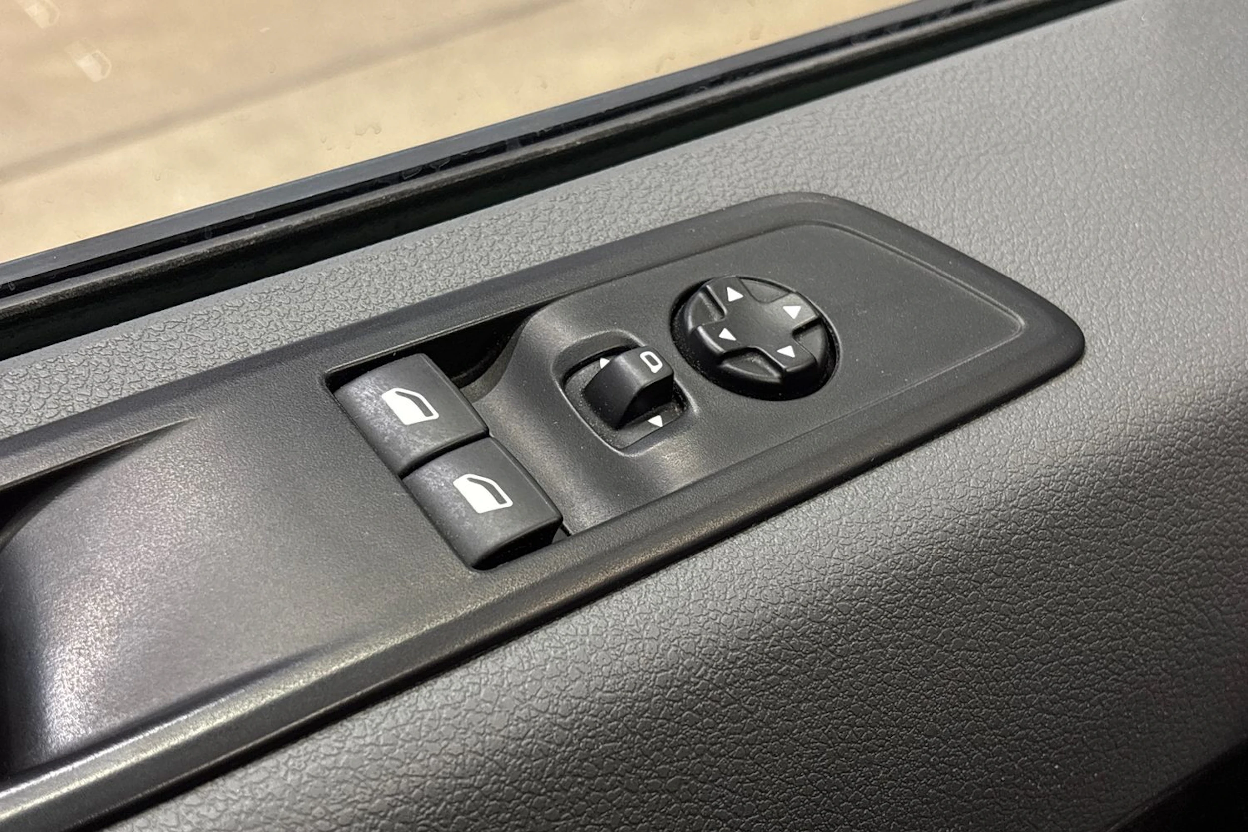 valkoinen Citroën Jumpy 2016 kuva 10.