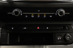 valkoinen Citroën Jumpy 2016 kuva 20.