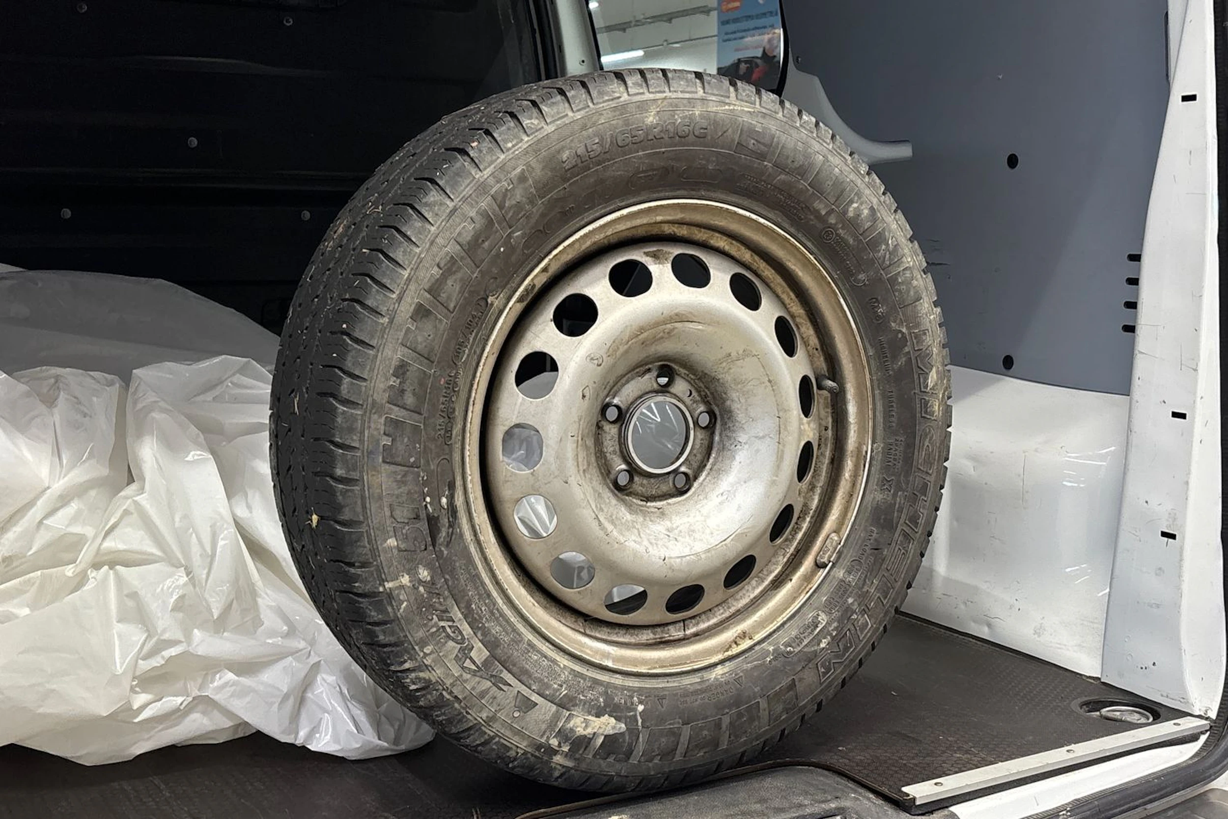 valkoinen Citroën Jumpy 2016 kuva 24.