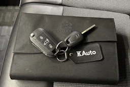 valkoinen Citroën Jumpy 2016 kuva 27.