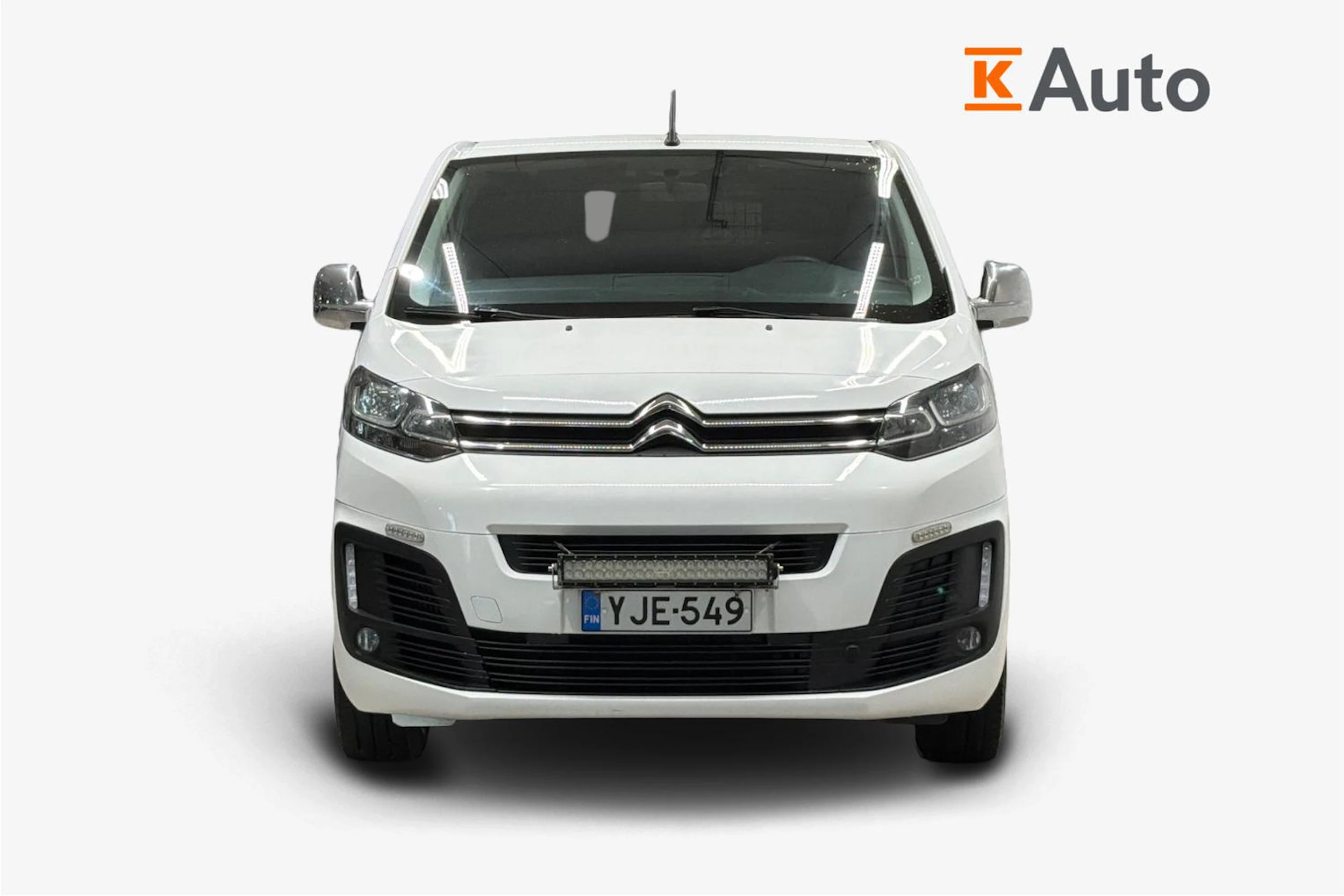 Valkoinen Citroën Jumpy 2016 kuva 5.