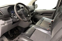 Valkoinen Citroën Jumpy 2016 kuva 8.
