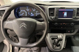 Valkoinen Citroën Jumpy 2016 kuva 9.
