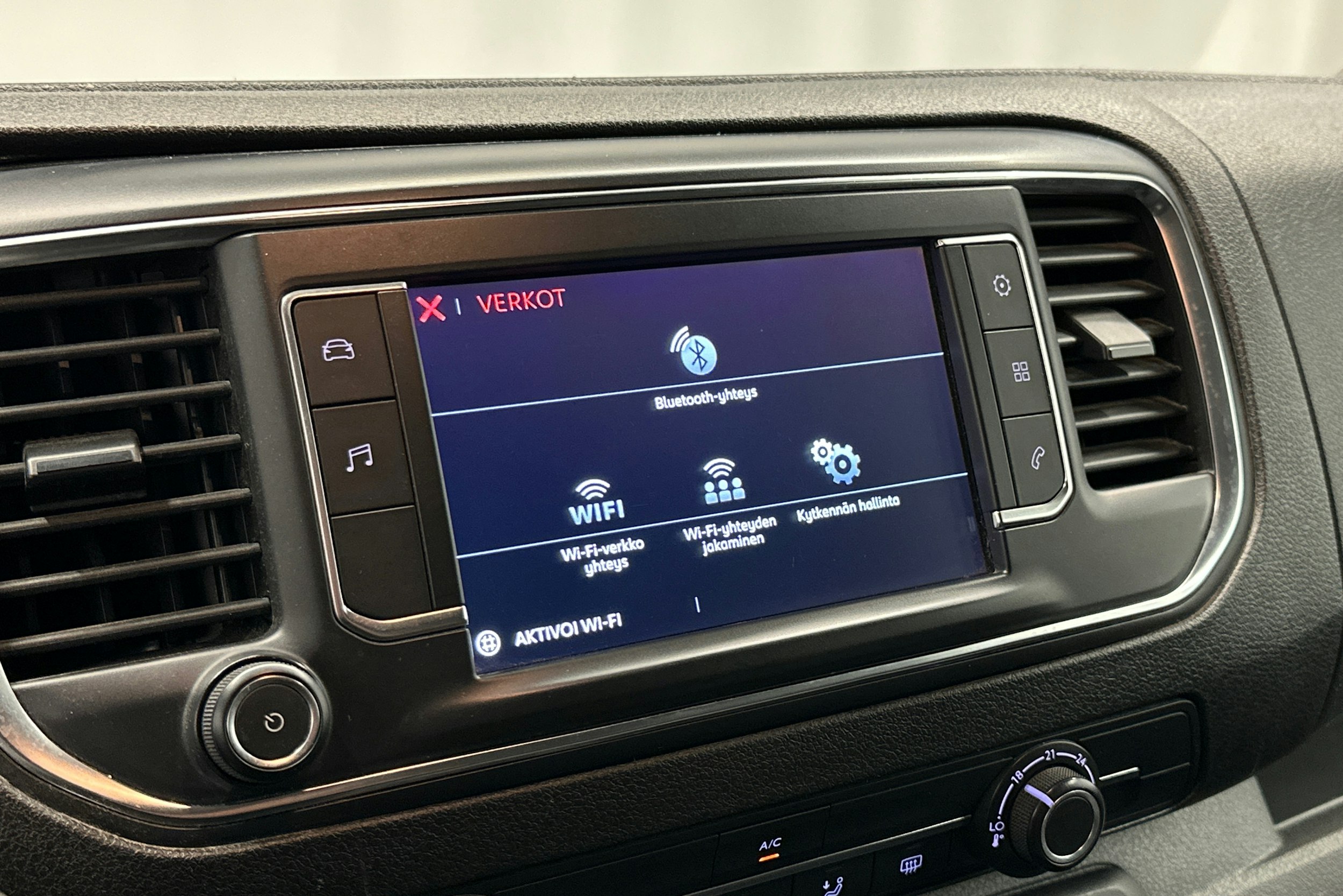 valkoinen Citroën Jumpy 2017 kuva 17.