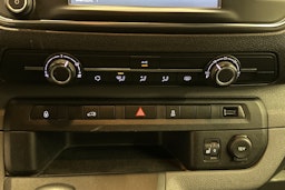 valkoinen Citroën Jumpy 2017 kuva 18.