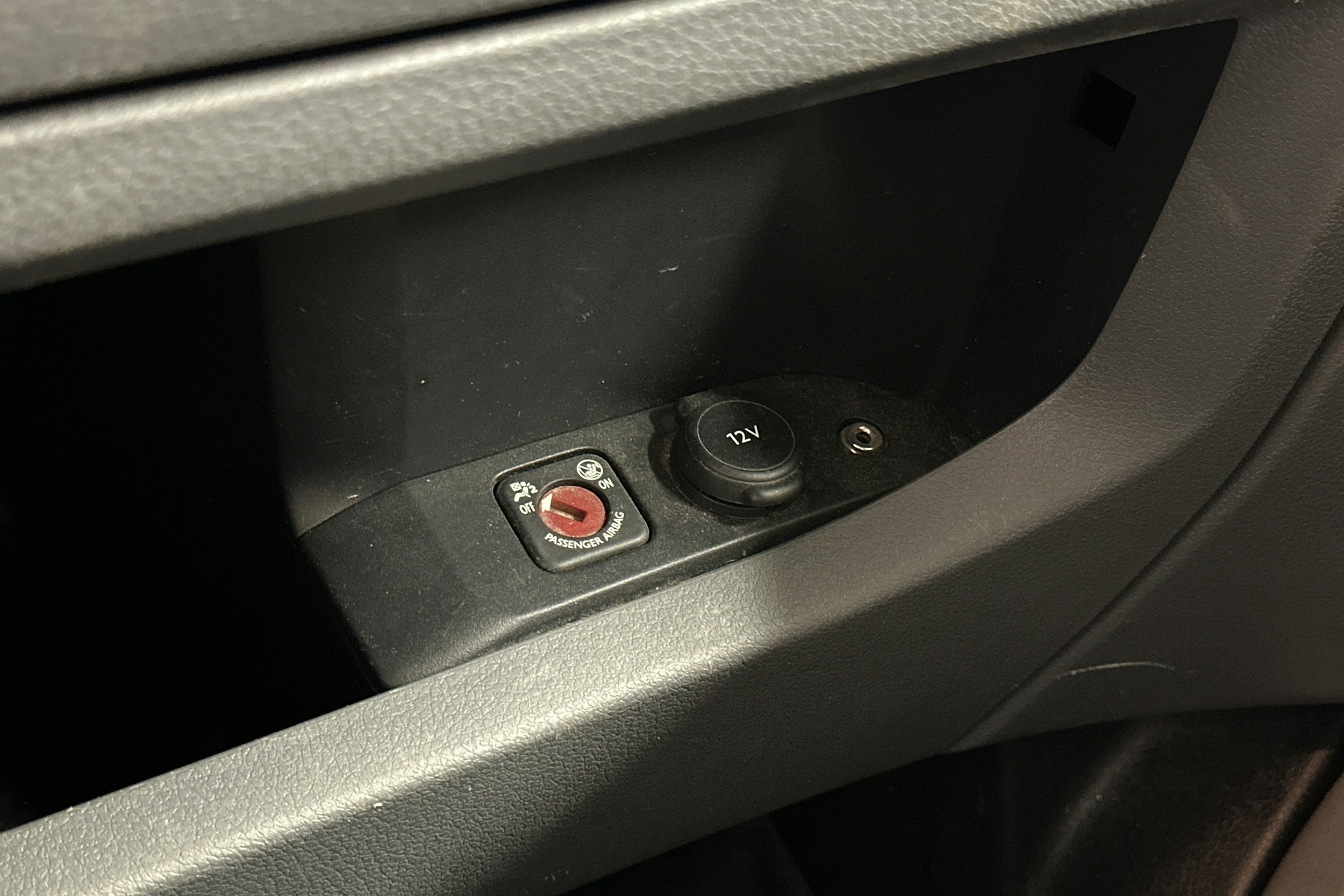 valkoinen Citroën Jumpy 2017 kuva 20.