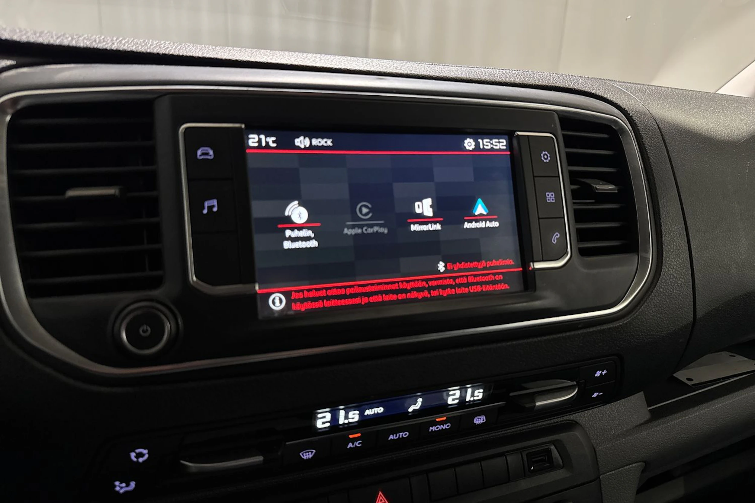 valkoinen Citroën Jumpy 2018 kuva 21.
