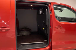 punainen Citroën Jumpy 2018 kuva 22.
