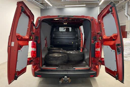 punainen Citroën Jumpy 2018 kuva 23.