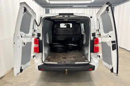 valkoinen Citroën Jumpy 2019 kuva 15.