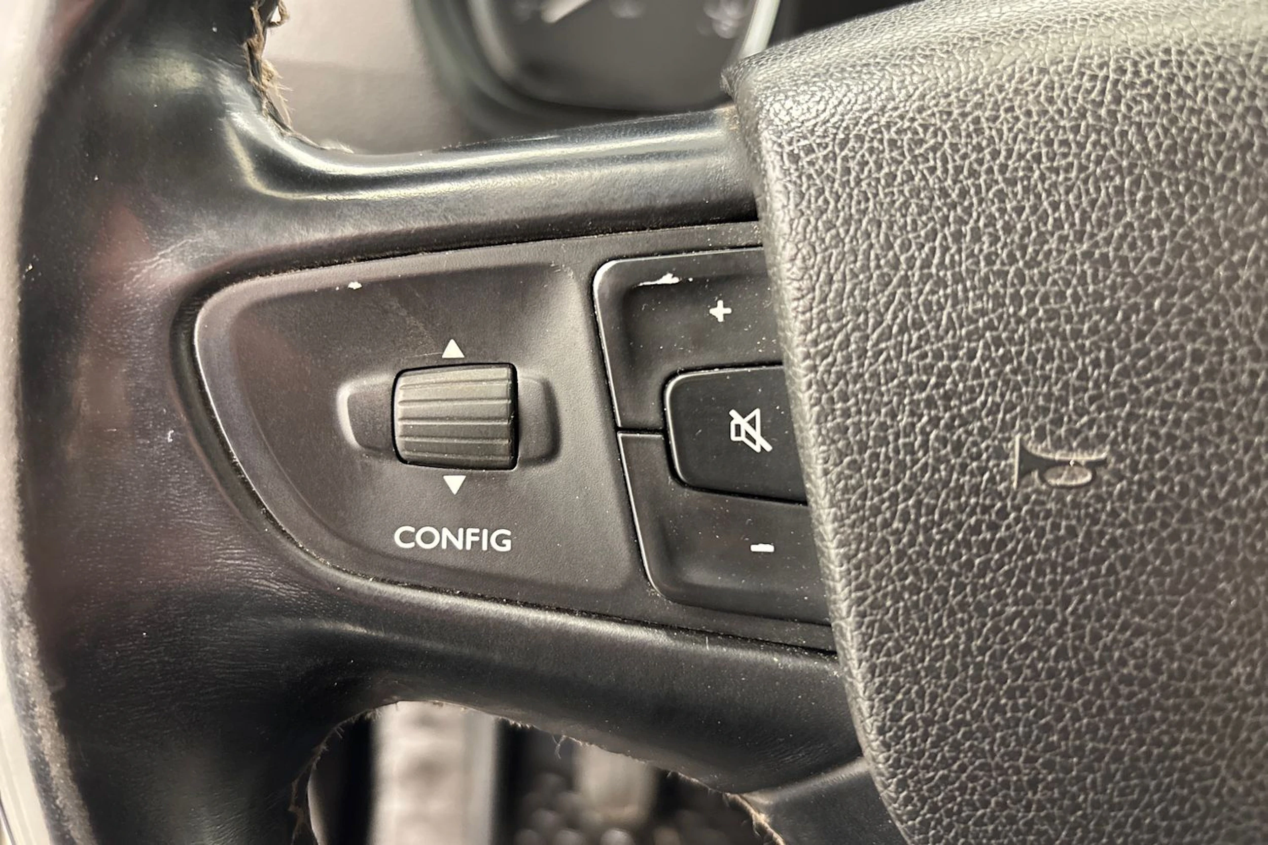 valkoinen Citroën Jumpy 2019 kuva 19.