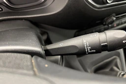 valkoinen Citroën Jumpy 2019 kuva 22.