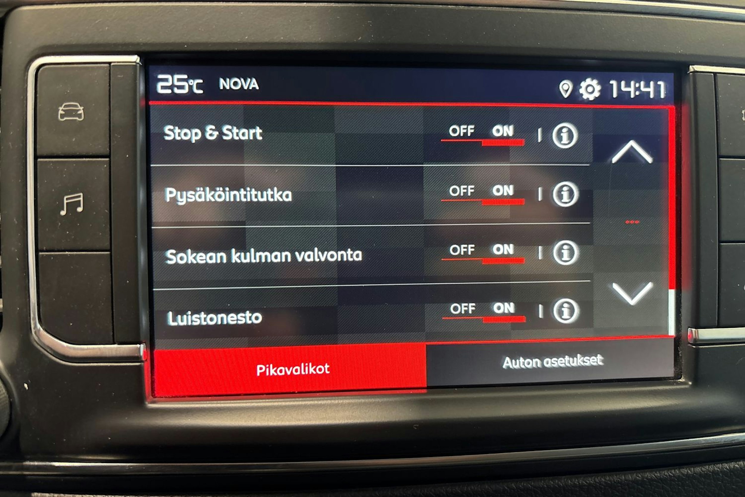 Musta Citroën Jumpy 2020 kuva 16.