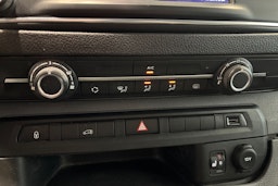 Musta Citroën Jumpy 2020 kuva 19.