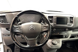 valkoinen Citroën Jumpy 2021 kuva 9.