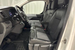 valkoinen Citroën Jumpy 2020 kuva 16.