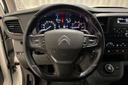 valkoinen Citroën Jumpy 2020 kuva 17.