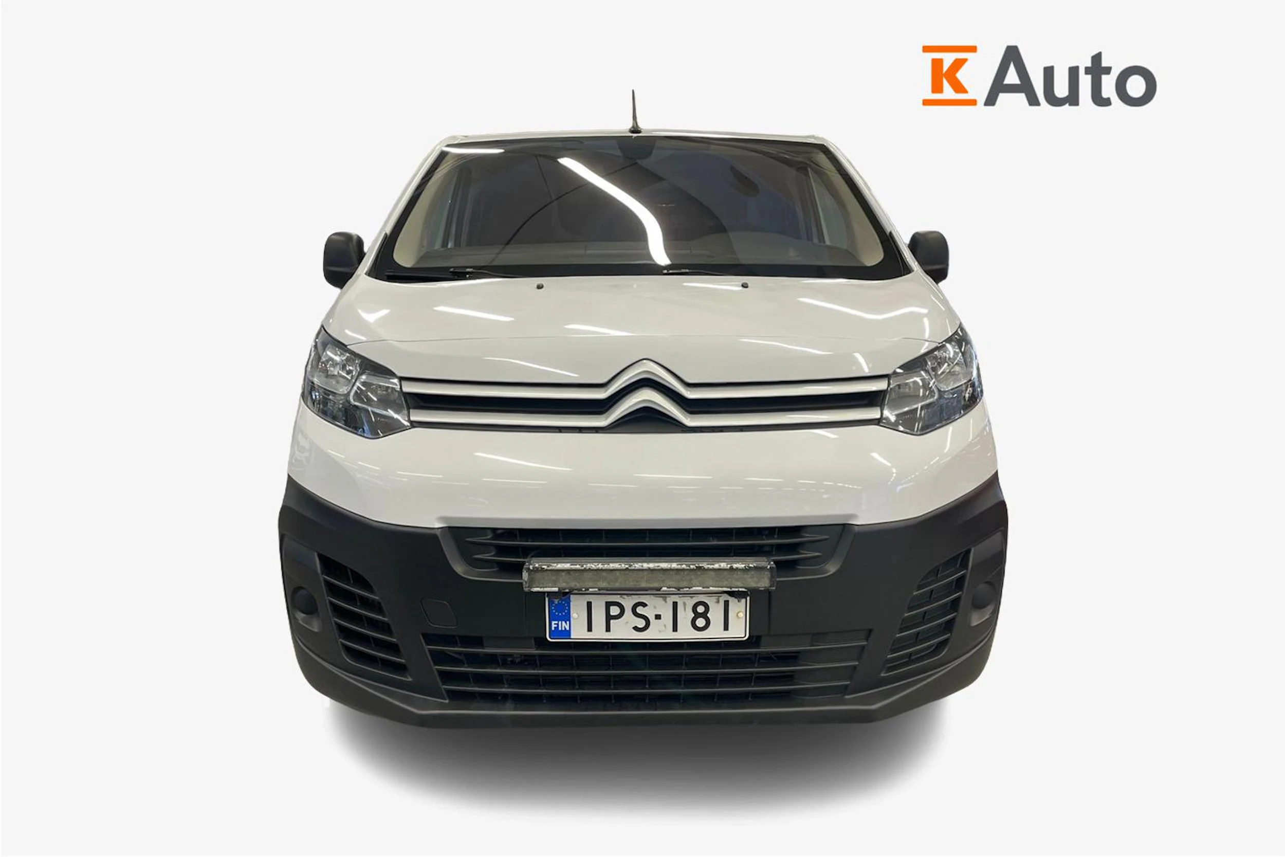 Valkoinen Citroën Jumpy 2022 kuva 5.